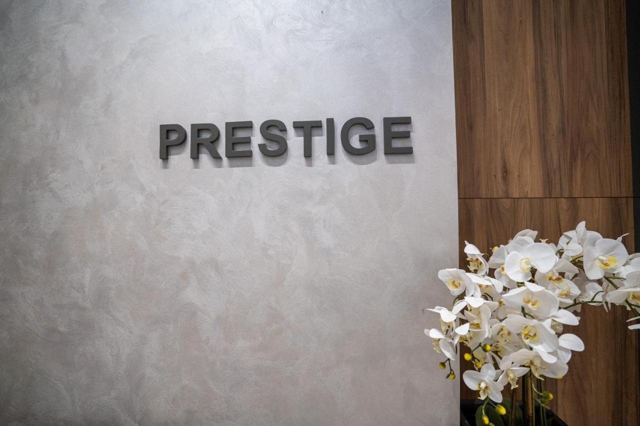 Hotel Prestige Mamaia Buitenkant foto