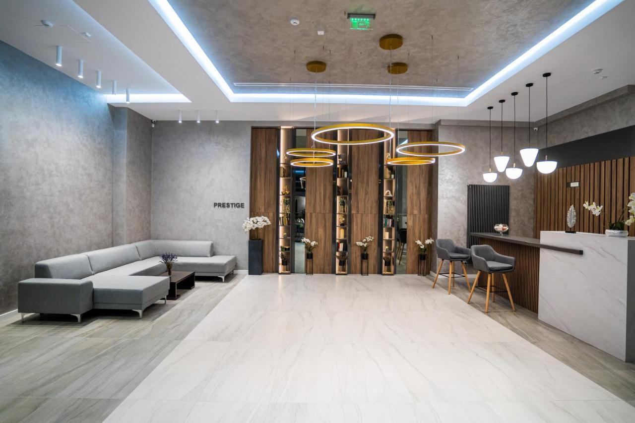 Hotel Prestige Mamaia Buitenkant foto