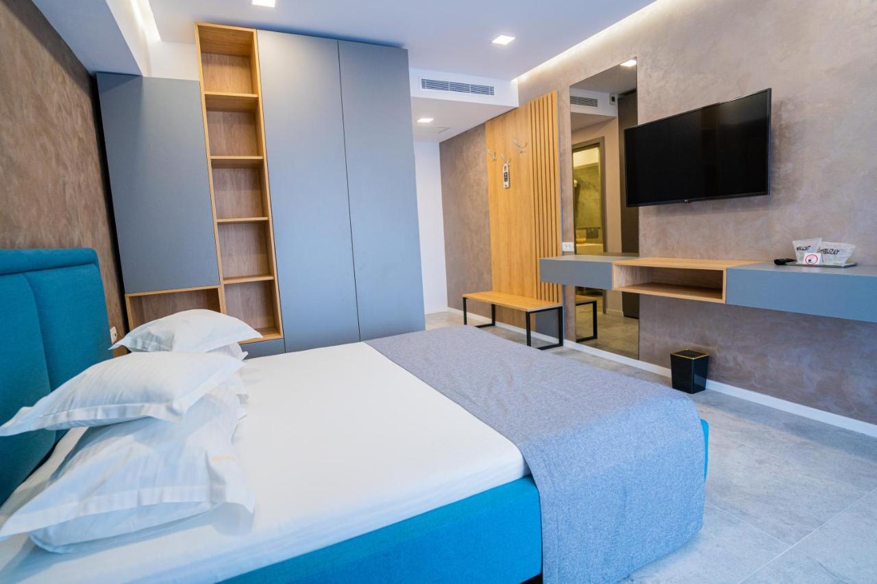 Hotel Prestige Mamaia Buitenkant foto